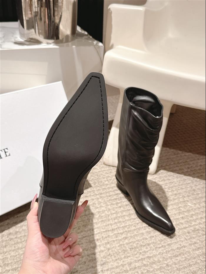 2025112817447477 460